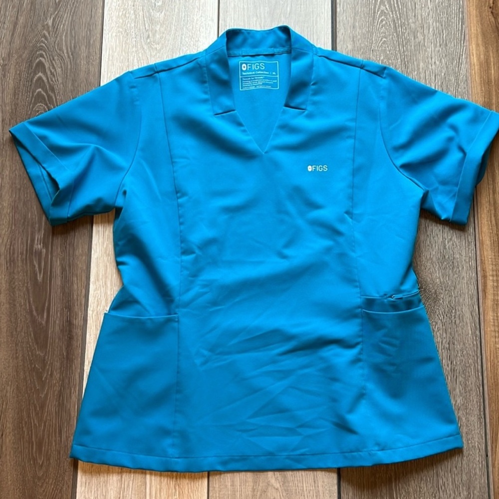 Blue Fig scrub top